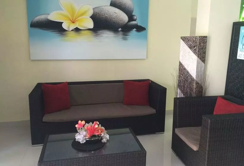 هتل Secret Garden Inn