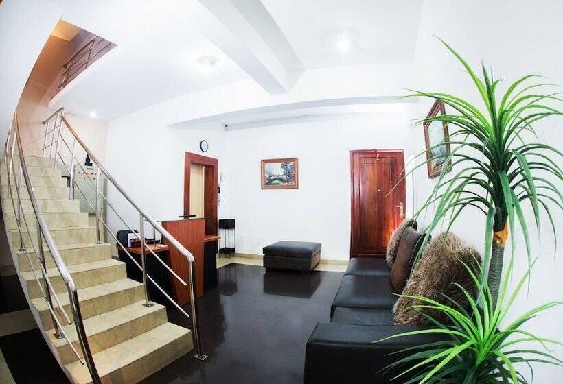 فندق Whitehouse Residencies