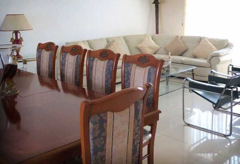 فندق Whitehouse Residencies