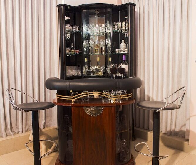 فندق Whitehouse Residencies