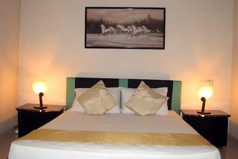 호텔 Whitehouse Residencies