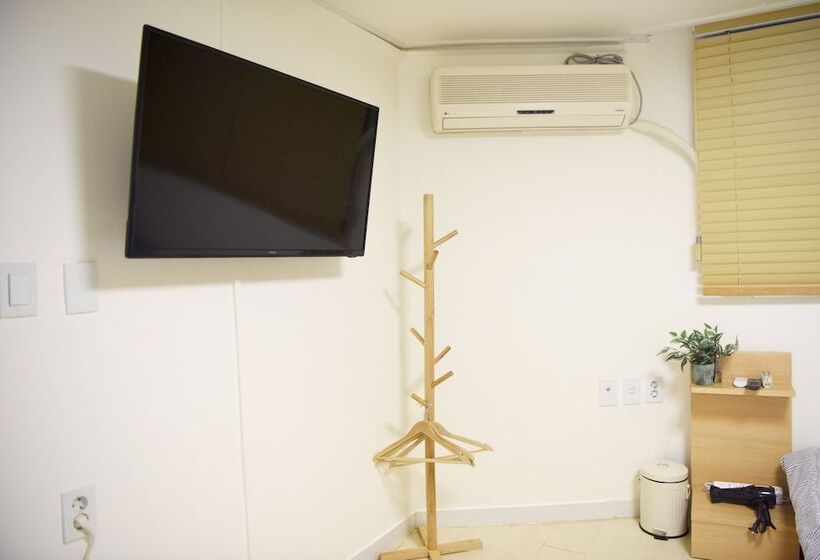 Jw Stay In Hongdae Hostel