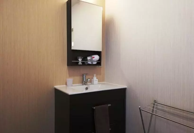 K S House Kanazawa Travelers Hostel