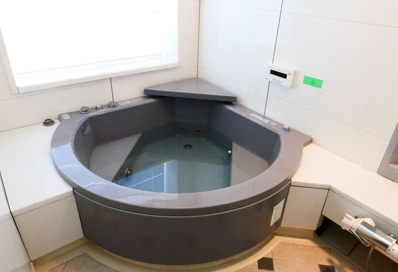 K S House Kanazawa  Travelers Hostel