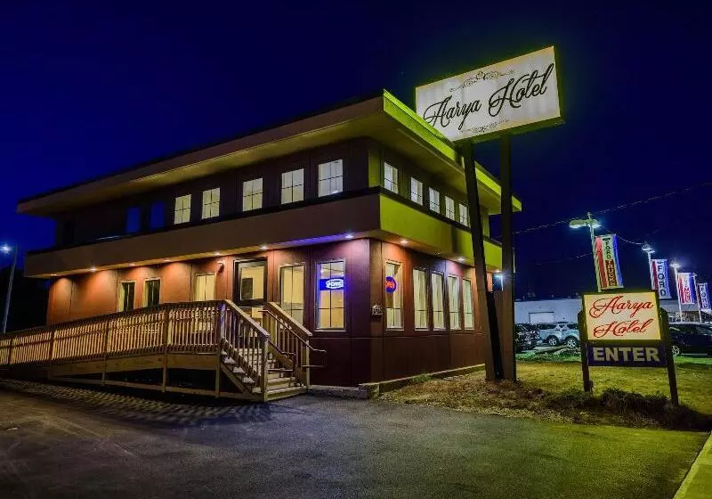 Motelli Aarya Hotel By Niagara Fashion Outlets