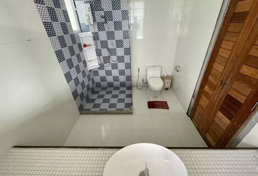 פנסיון P.d. Beach Resort