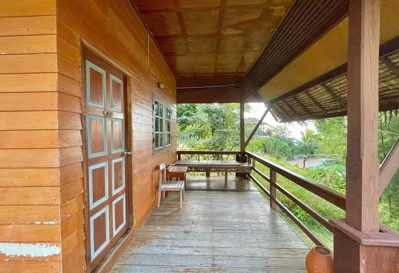 פנסיון P.d. Beach Resort