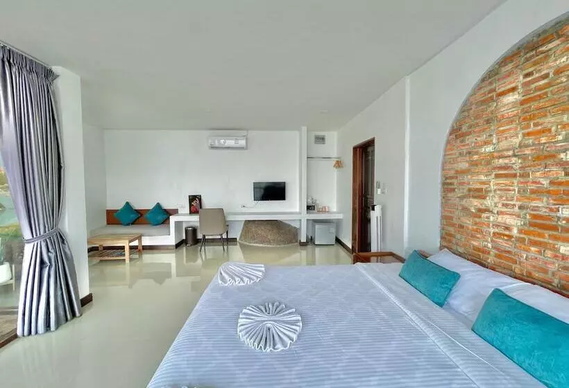 פנסיון P.d. Beach Resort