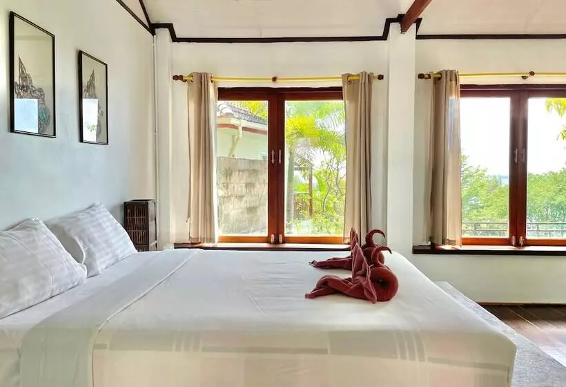 פנסיון P.d. Beach Resort