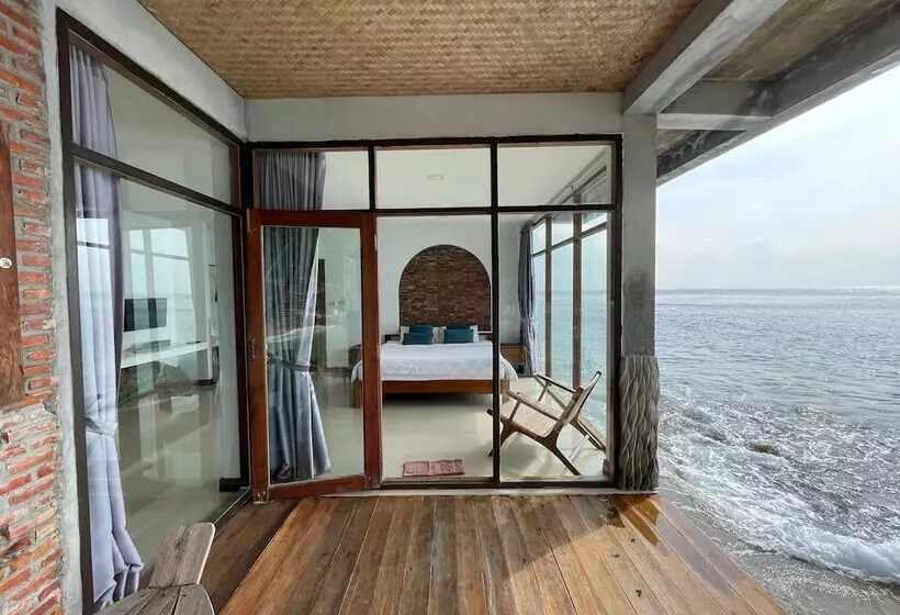 פנסיון P.d. Beach Resort