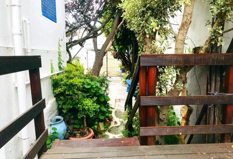 민박 Athenian Villa