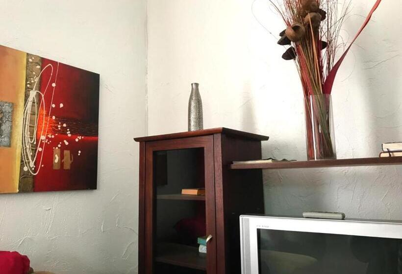 민박 Athenian Villa