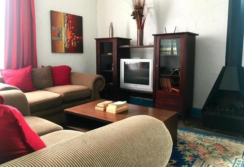 민박 Athenian Villa