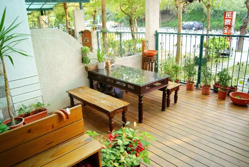 تختخواب و صبحانه Hualien Lidu House