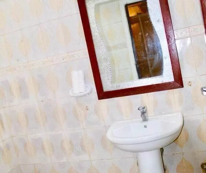 تختخواب و صبحانه The Island Stone Town