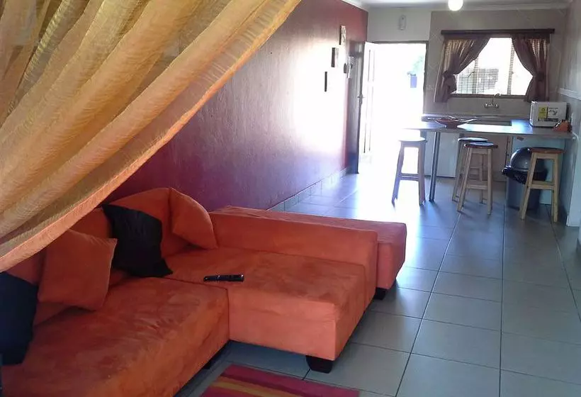 مبيت وإفطار Unique House