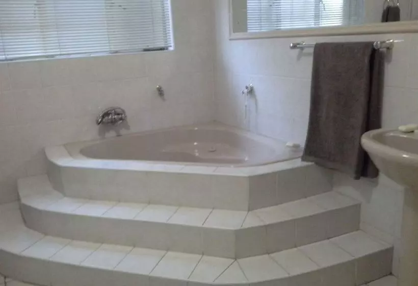 مبيت وإفطار Unique House