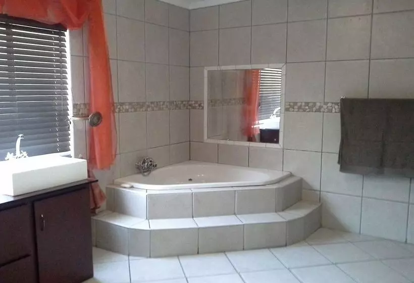 مبيت وإفطار Unique House