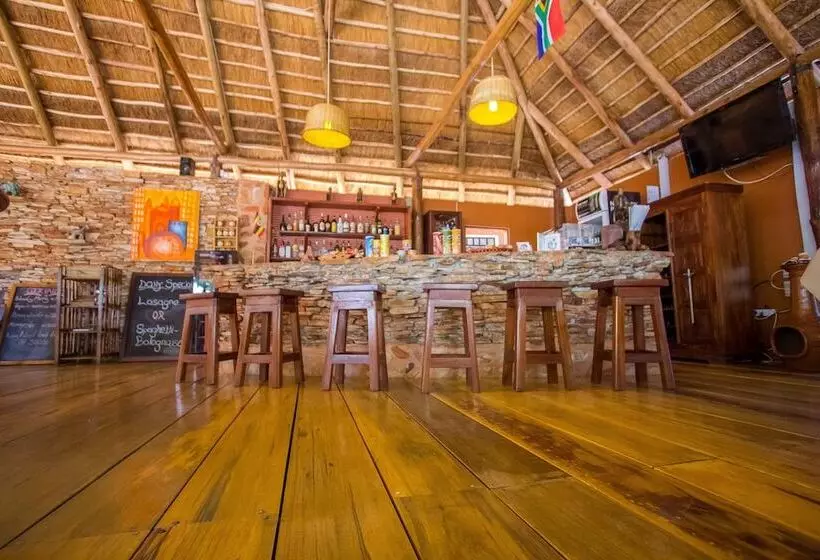 هتل 2 Friends Guest House