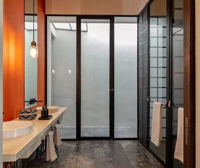 هتل Antelar Casa Destino