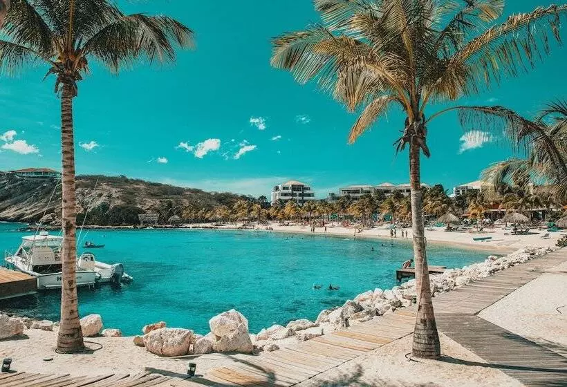هتل Blue Bay Lodges