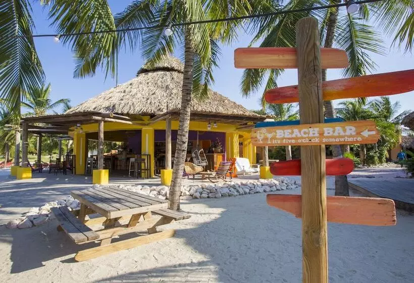 هتل Blue Bay Lodges