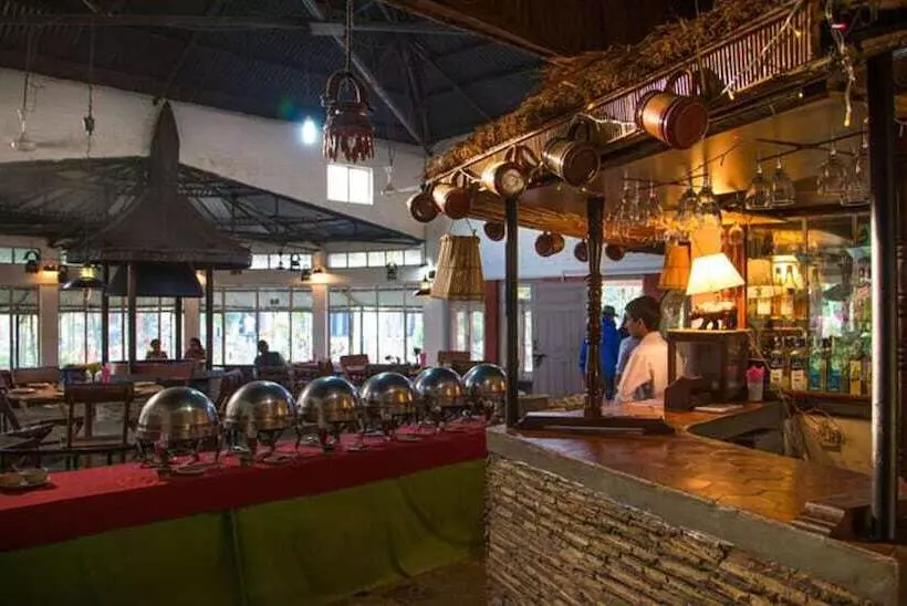 هتل Chitwan Adventure Resort