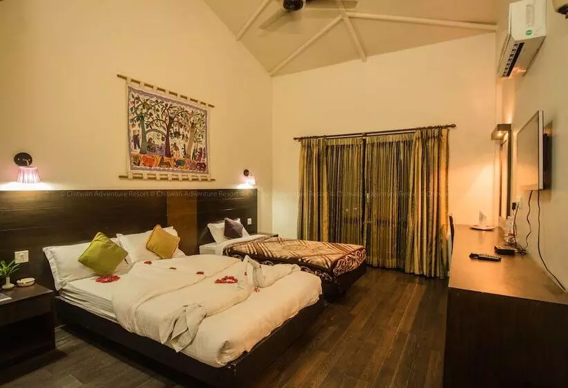هتل Chitwan Adventure Resort