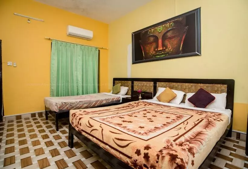 هتل Chitwan Adventure Resort