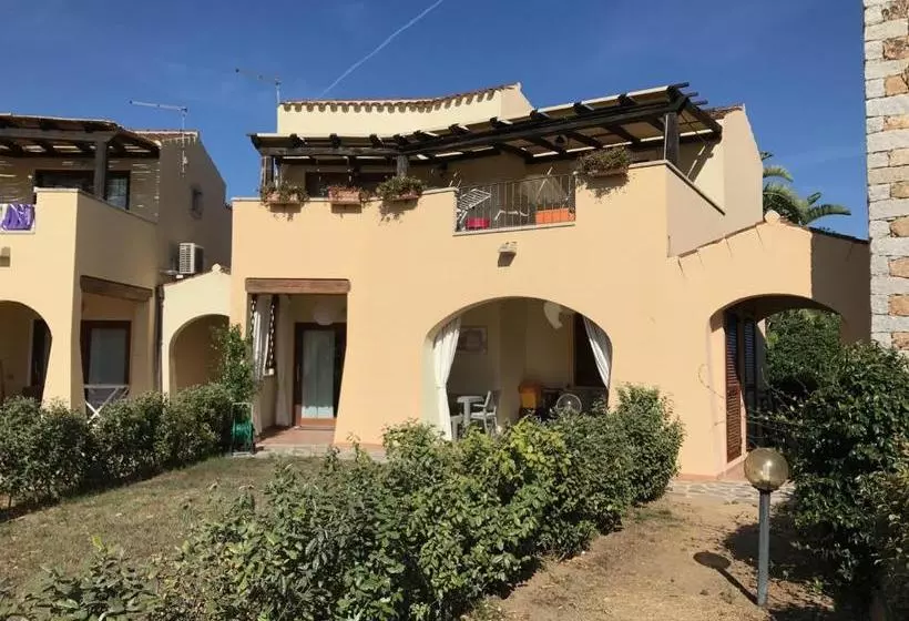 هتل I Borghi Di Ottiolu