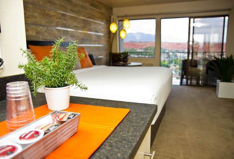 Otel Inn On The Cliff