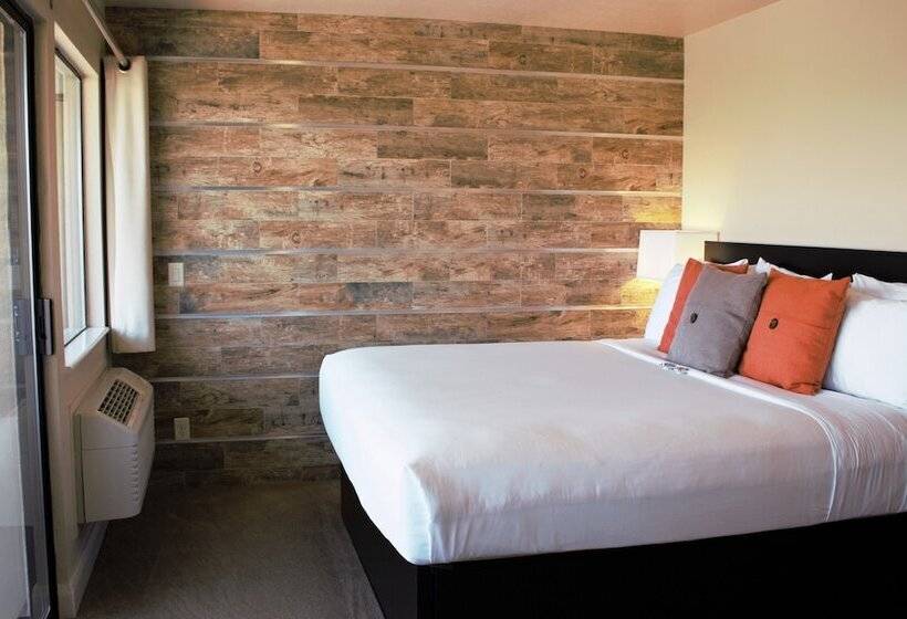 Otel Inn On The Cliff