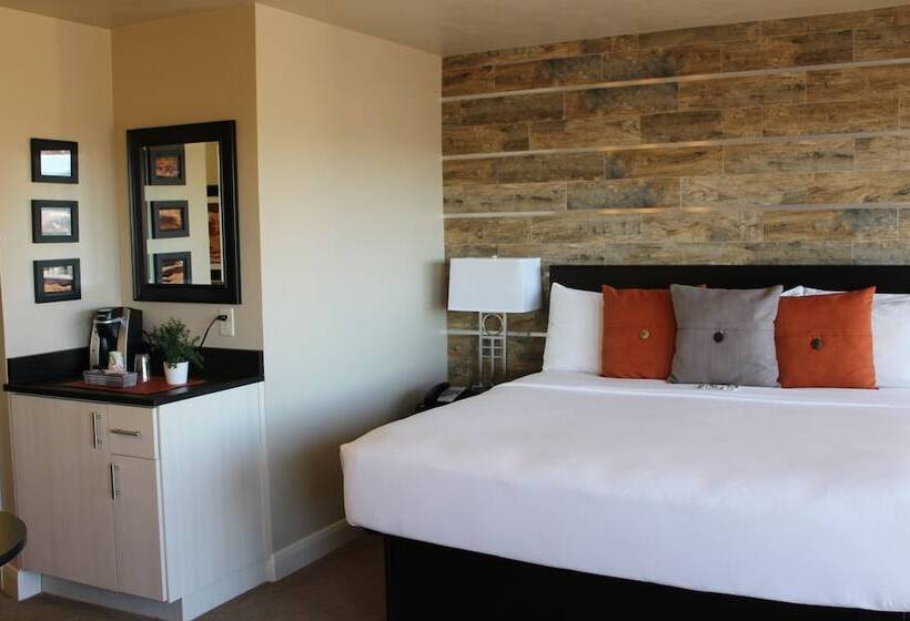 Otel Inn On The Cliff