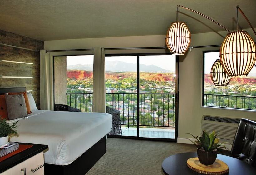 Otel Inn On The Cliff