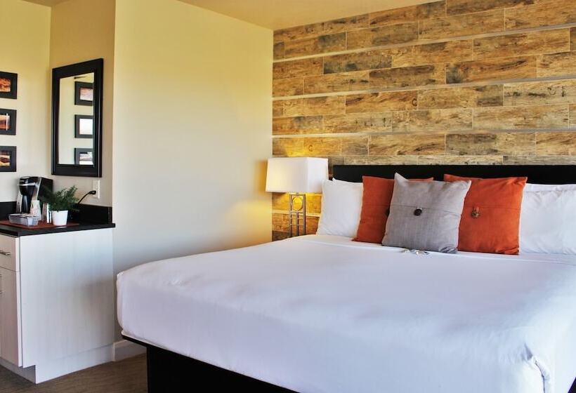 Otel Inn On The Cliff