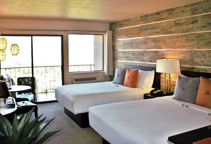 Otel Inn On The Cliff