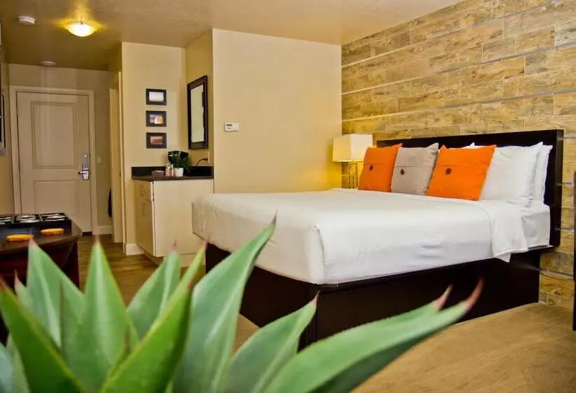 Отель Inn On The Cliff