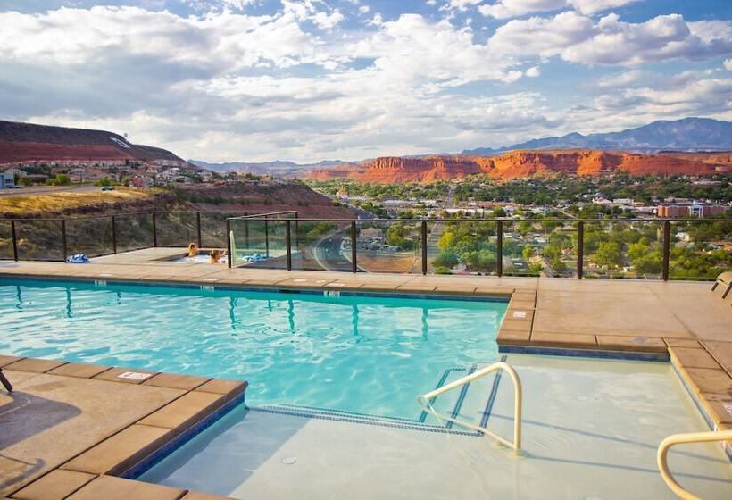 Otel Inn On The Cliff