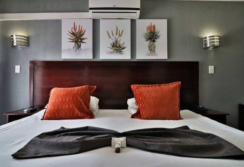 Khayalami Hotel   Mbombela