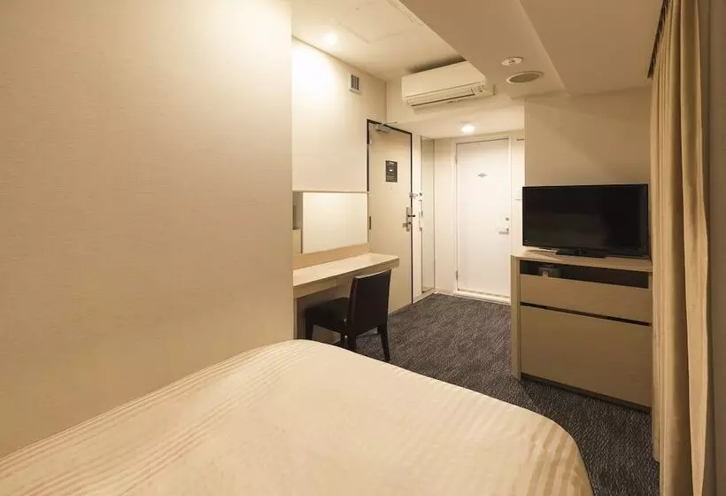 Отель Sotetsu Fresa Inn Shimbashi Hibiyaguchi