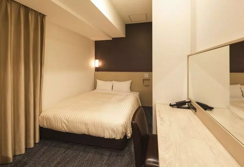 Отель Sotetsu Fresa Inn Shimbashi Hibiyaguchi