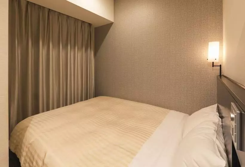 Отель Sotetsu Fresa Inn Shimbashi Hibiyaguchi