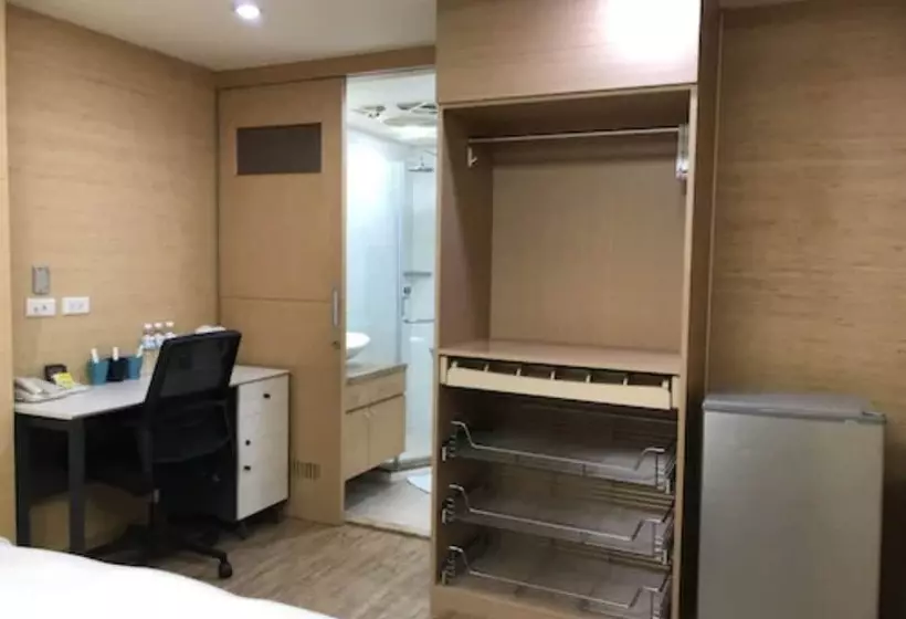 هتل West 59 Inn