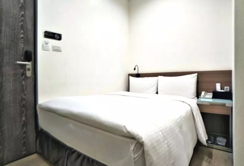 هتل West 59 Inn