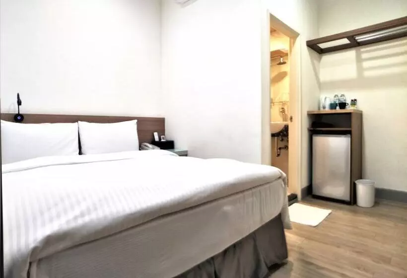 هتل West 59 Inn