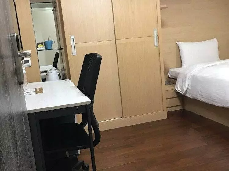 هتل West 59 Inn