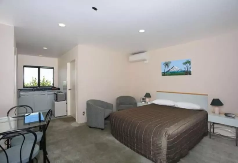 Pavilion Motel & Conference Centre