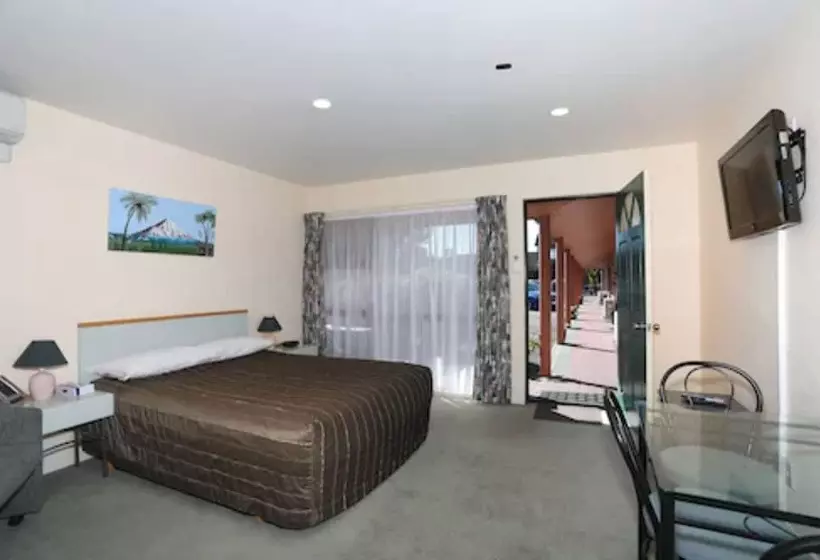 Pavilion Motel & Conference Centre