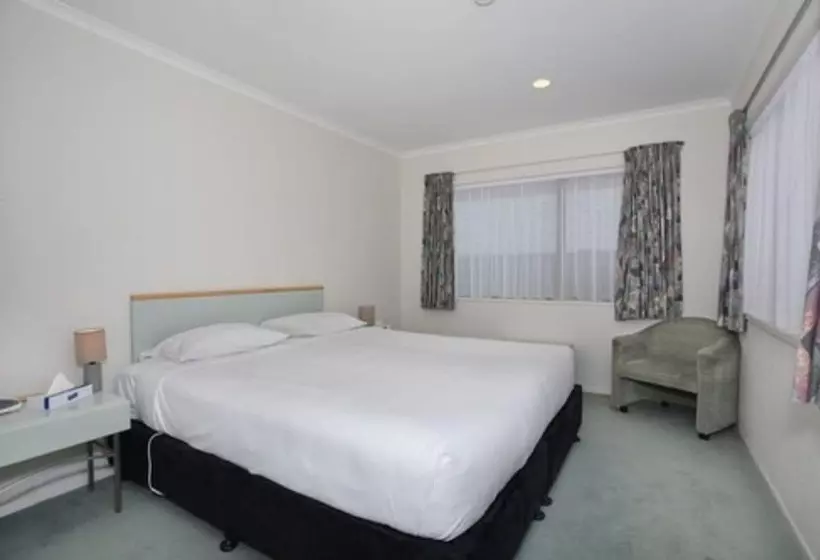 Pavilion Motel & Conference Centre