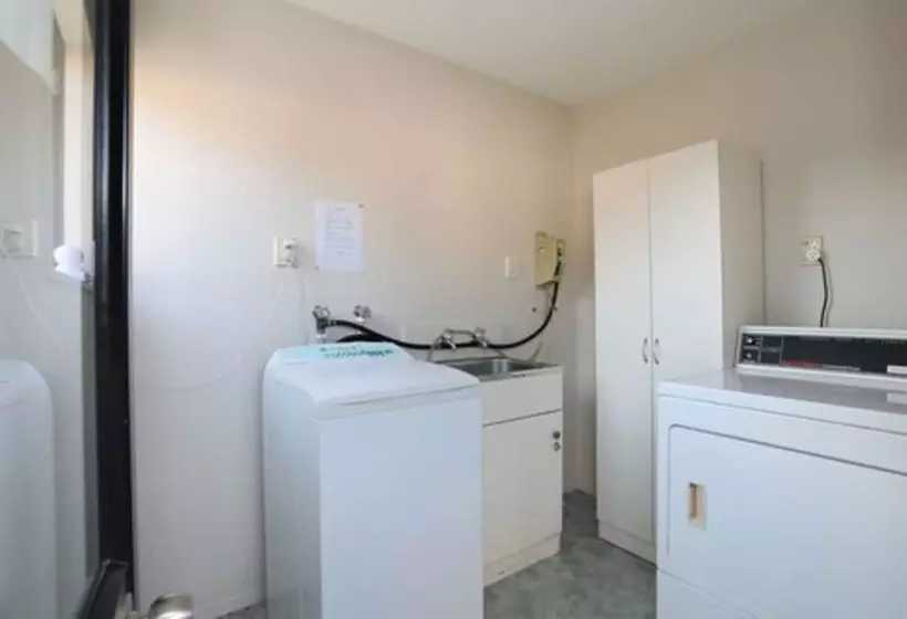 Pavilion Motel & Conference Centre